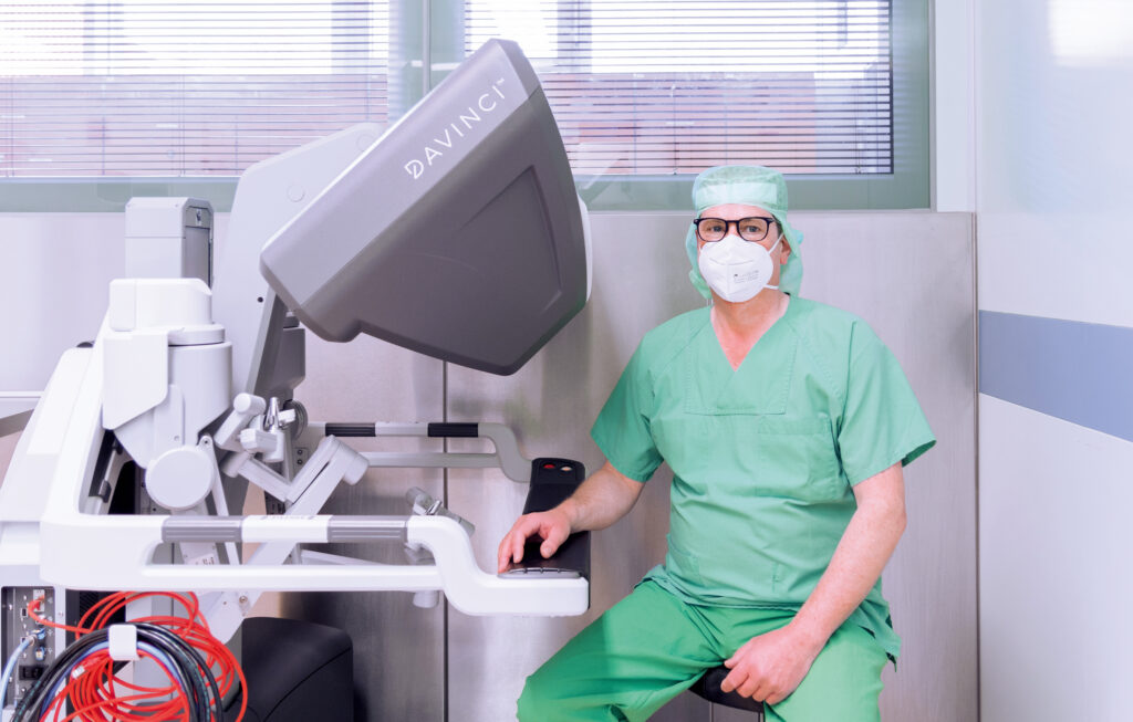 Dr. Andreas Metzig, Facharzt für Chirurgie, Viszeralchirurgie am OP-Roboter DaVinci